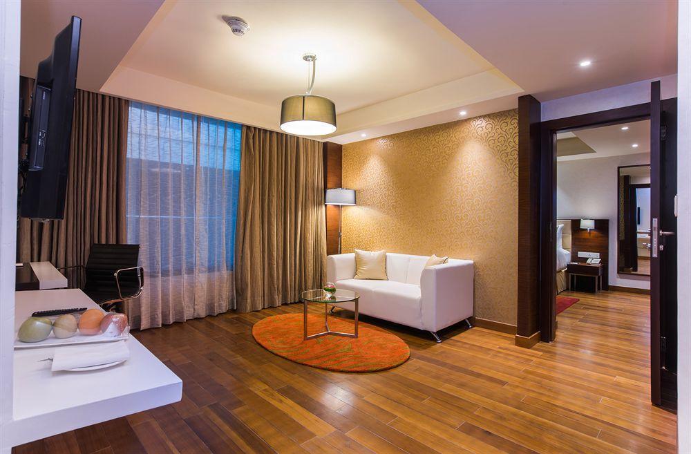 Howard Johnson By Wyndham, Hebbal, Bengaluru Exterior foto