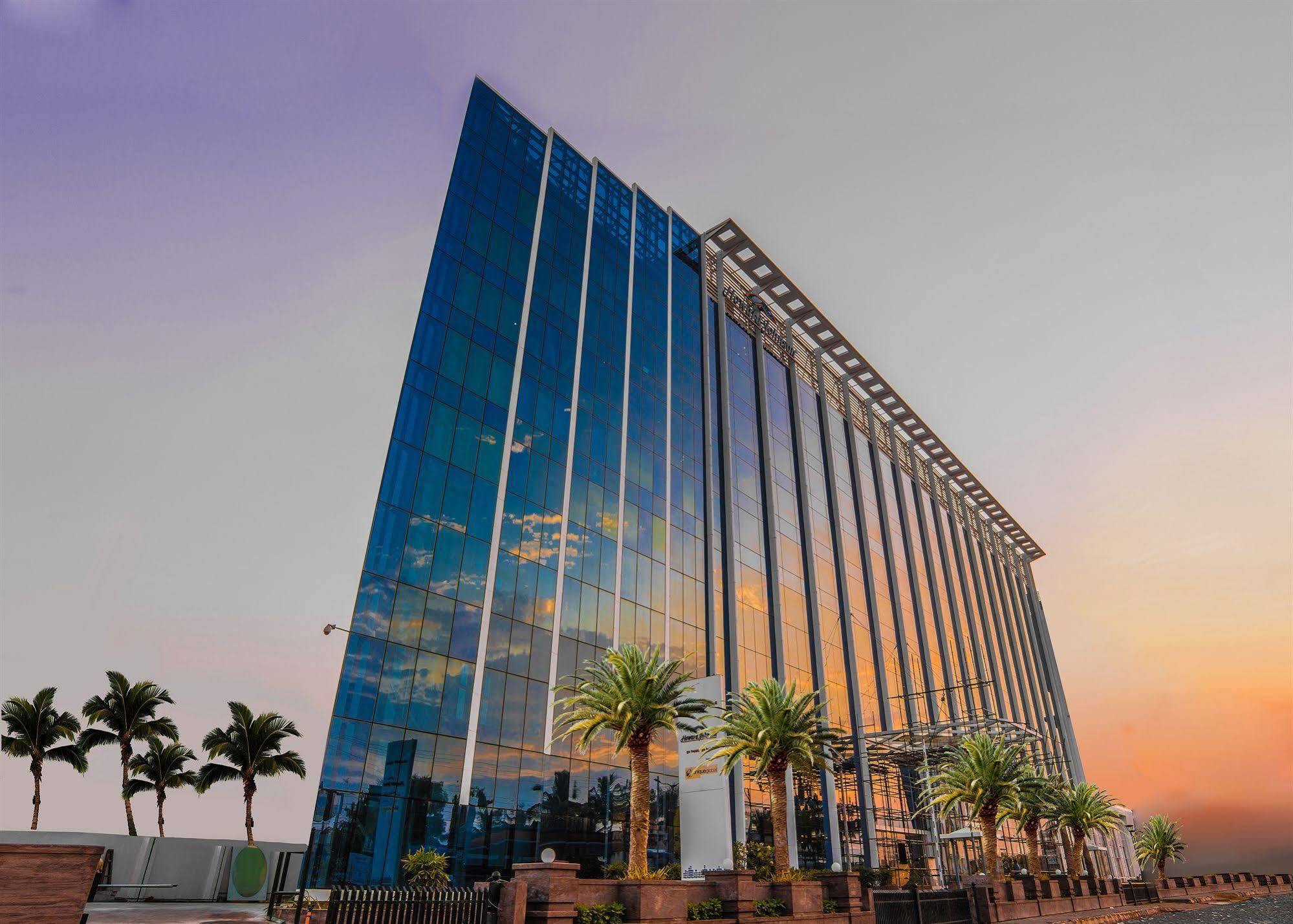 Howard Johnson By Wyndham, Hebbal, Bengaluru Exterior foto