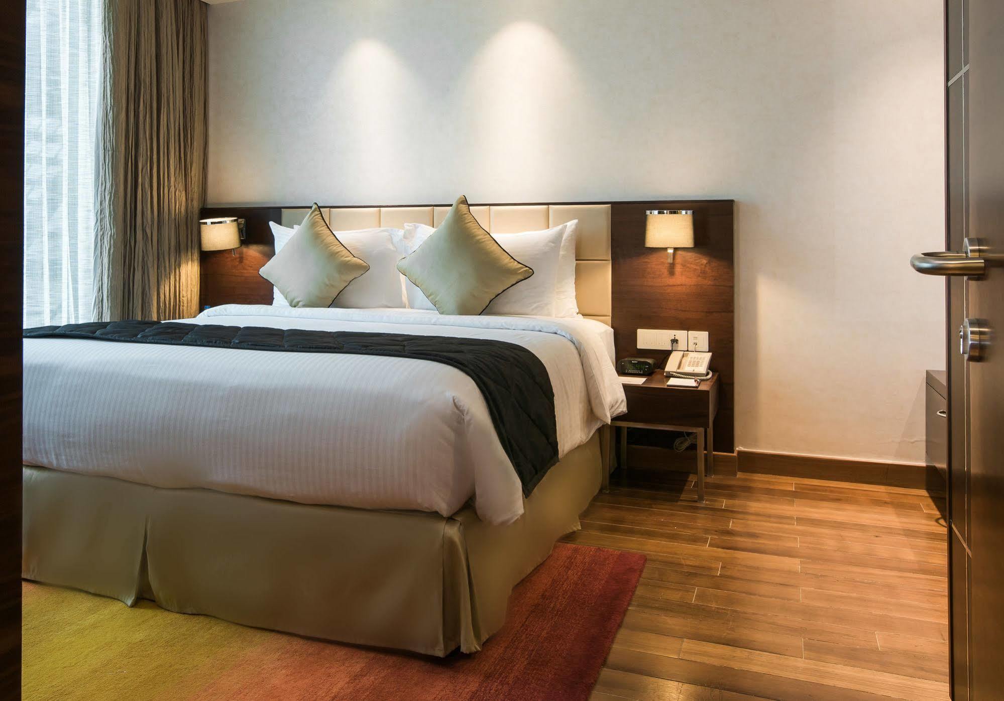 Howard Johnson By Wyndham, Hebbal, Bengaluru Exterior foto