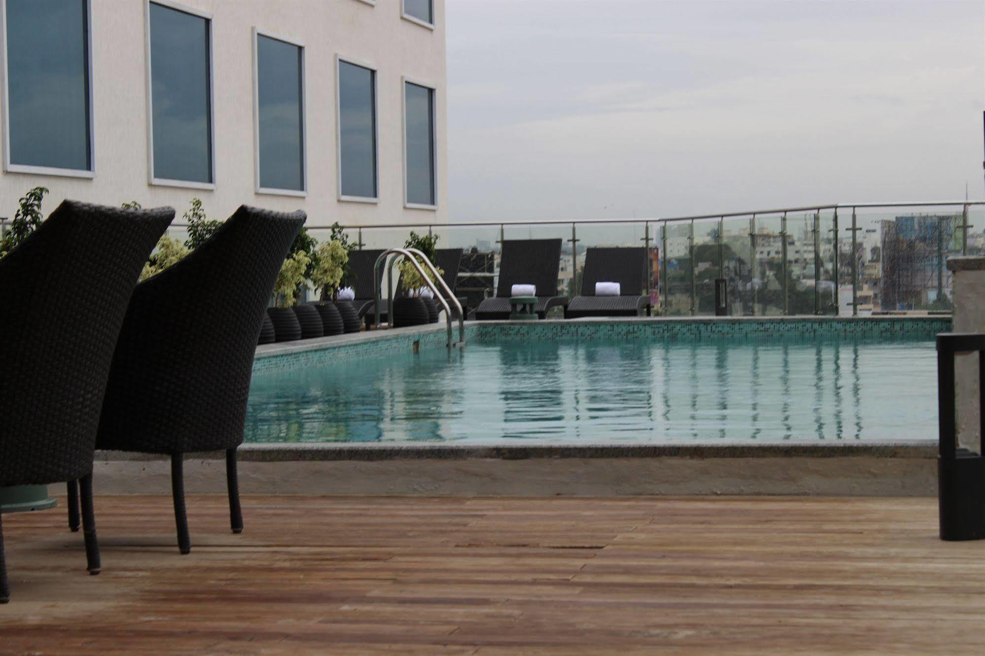 Howard Johnson By Wyndham, Hebbal, Bengaluru Exterior foto